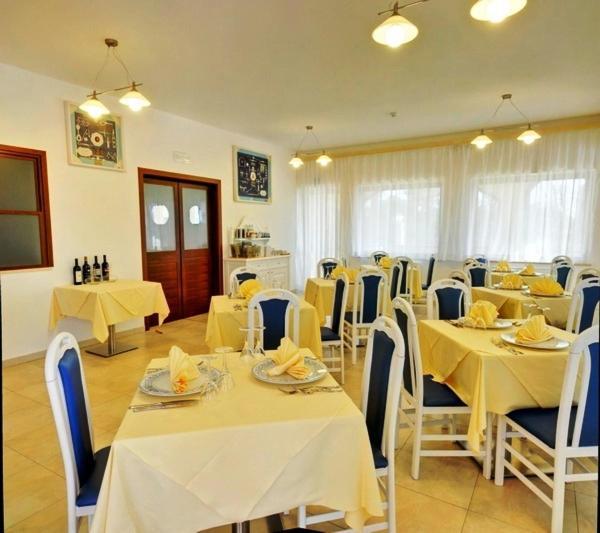Hotel Ristorante Il Vascello Costa Rei Kültér fotó