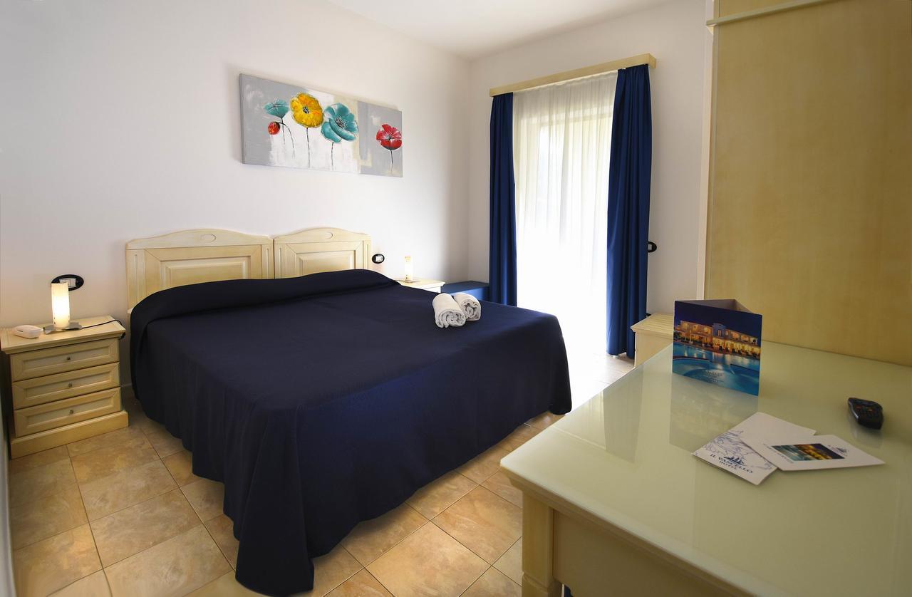 Hotel Ristorante Il Vascello Costa Rei Kültér fotó