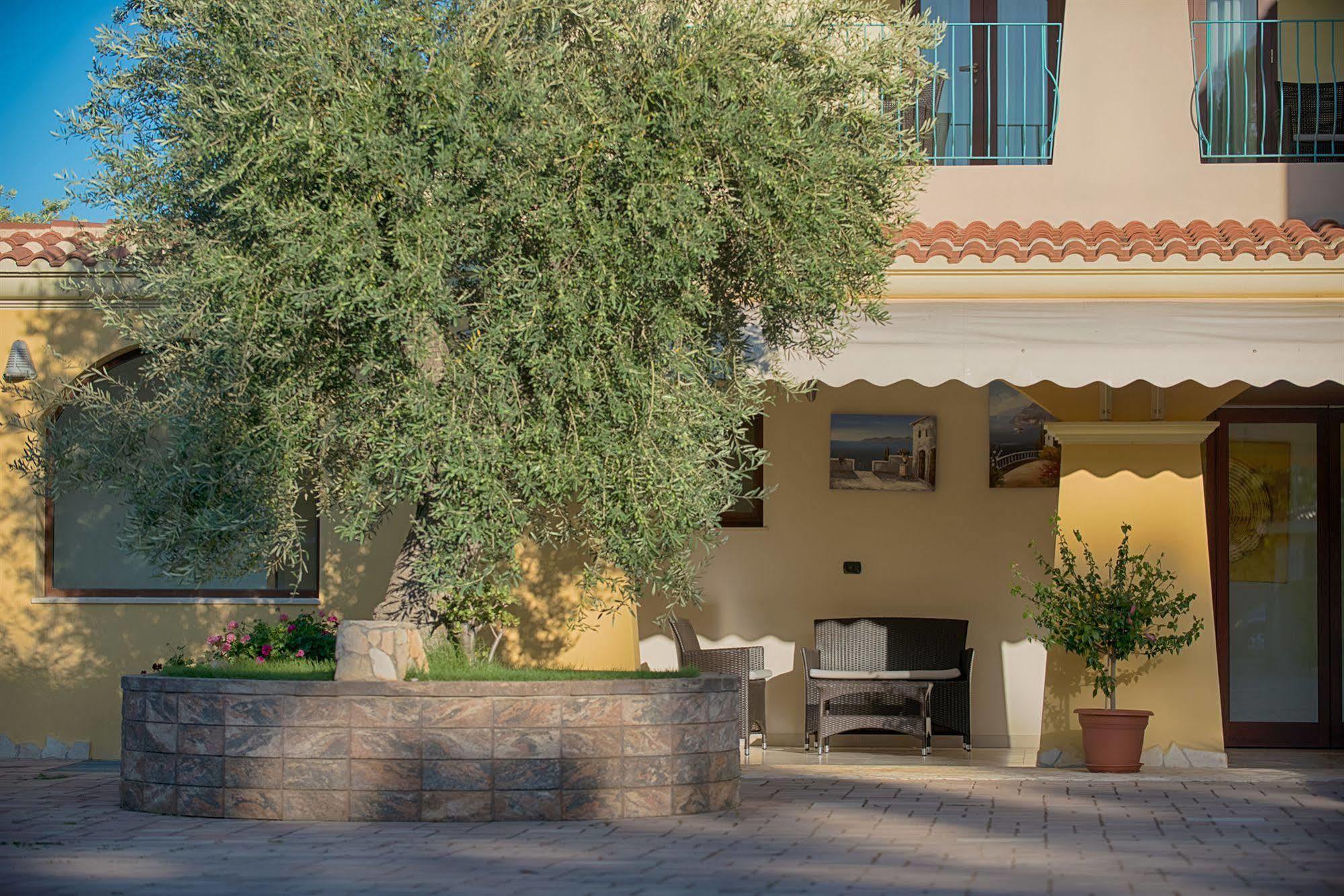 Hotel Ristorante Il Vascello Costa Rei Kültér fotó